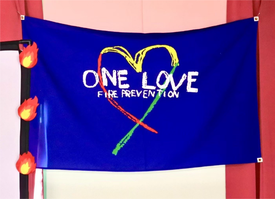 ONE LOVE フラッグ